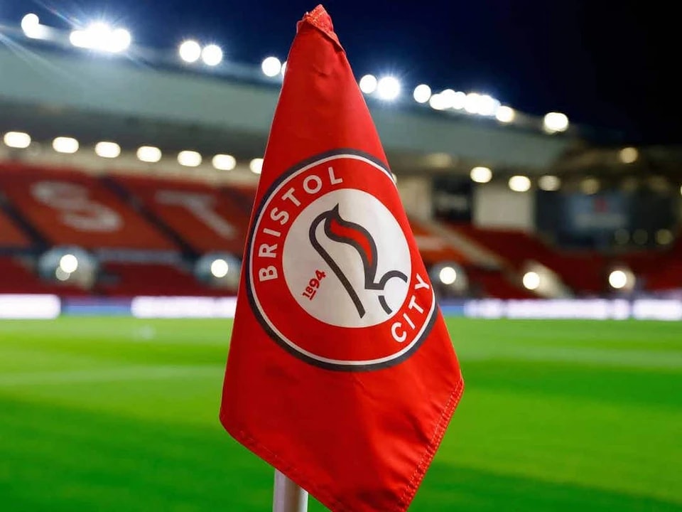 兰斯当家族, 冠前两名, 收购英冠俱